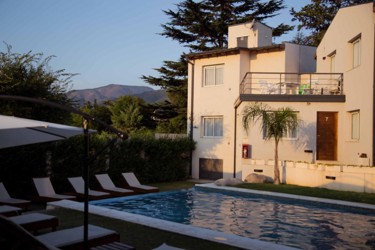 Good Life Resort La Falda Exterior photo